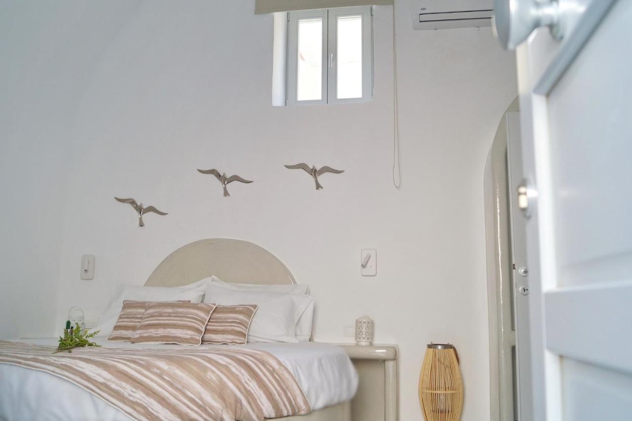 Golden Stone Santorini Suites Akrotírion Eksteriør billede