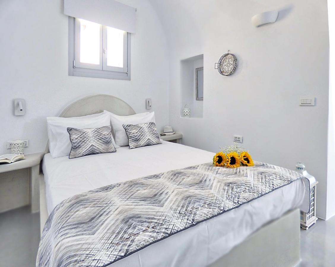 Golden Stone Santorini Suites Akrotírion Eksteriør billede