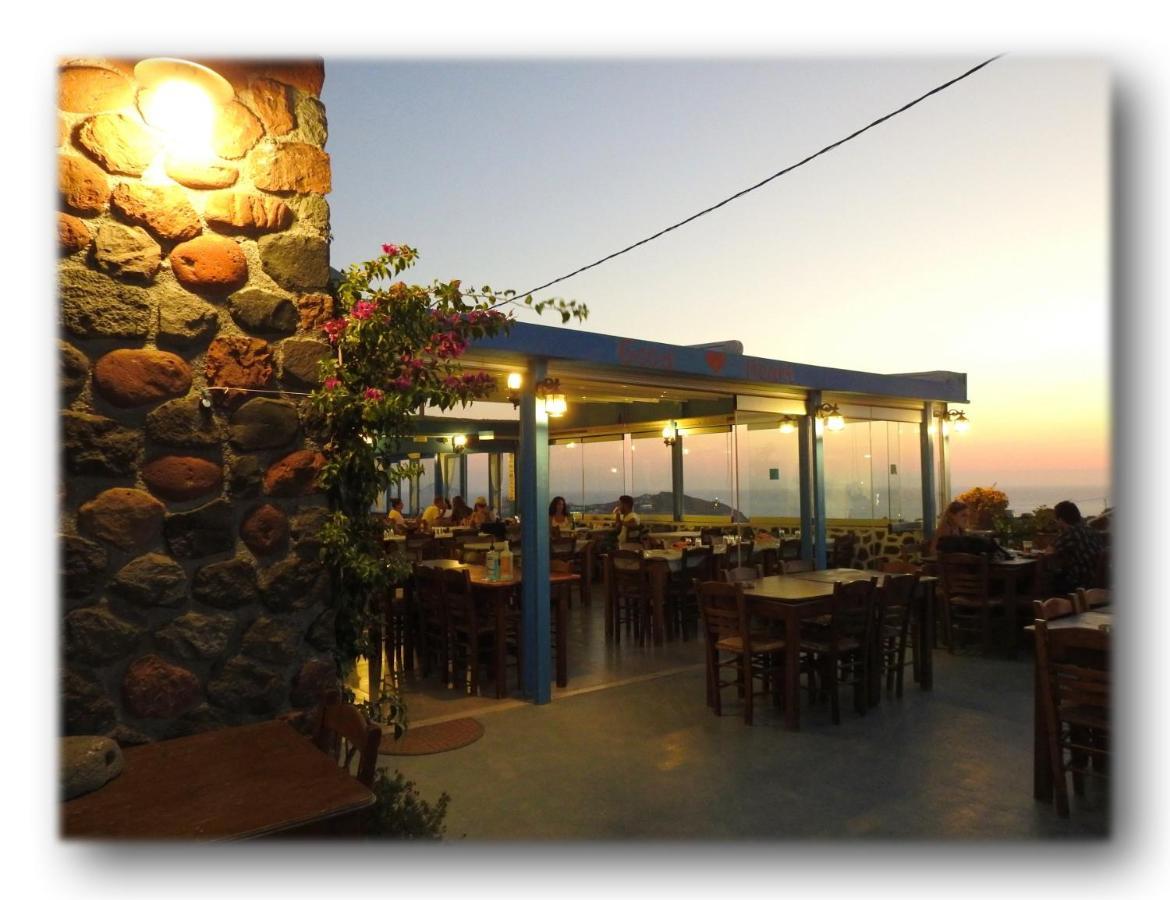 Golden Stone Santorini Suites Akrotírion Eksteriør billede