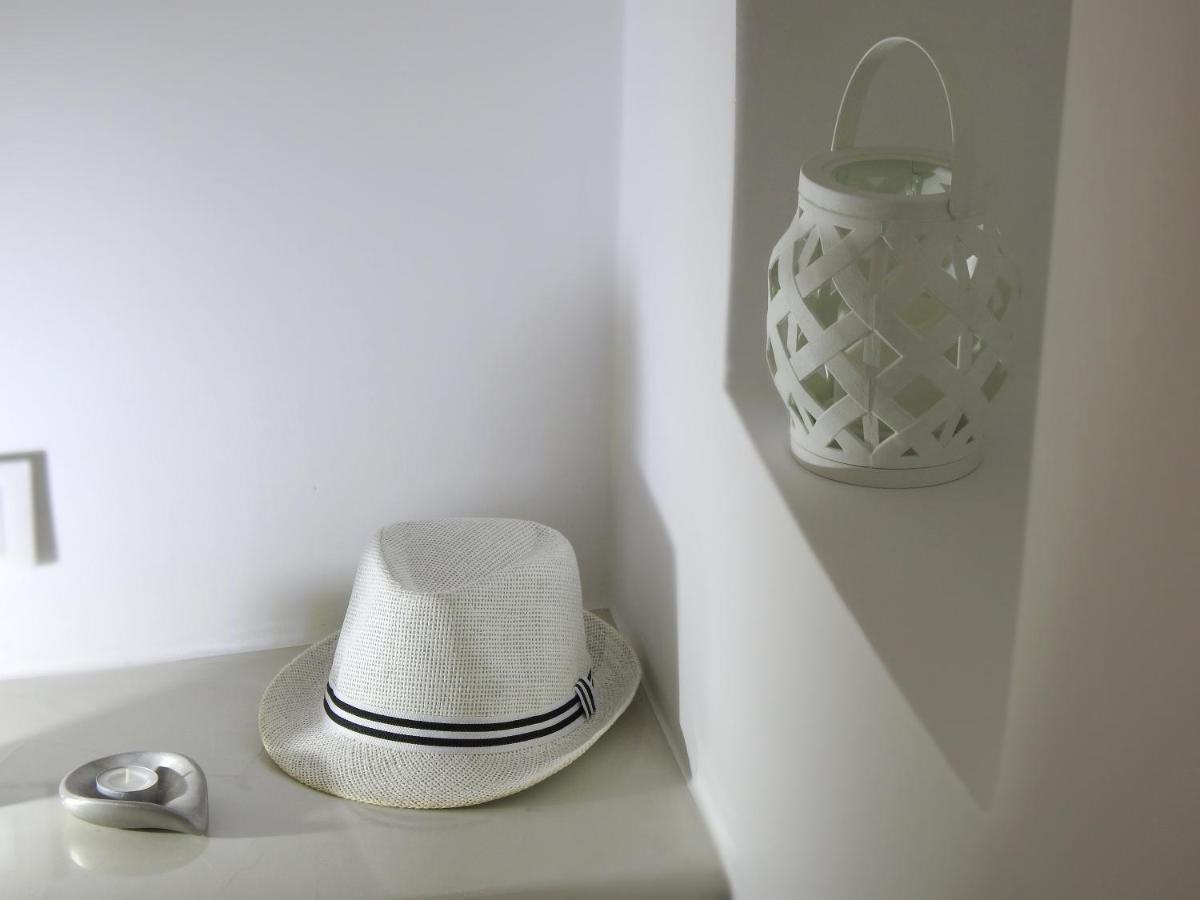 Golden Stone Santorini Suites Akrotírion Eksteriør billede