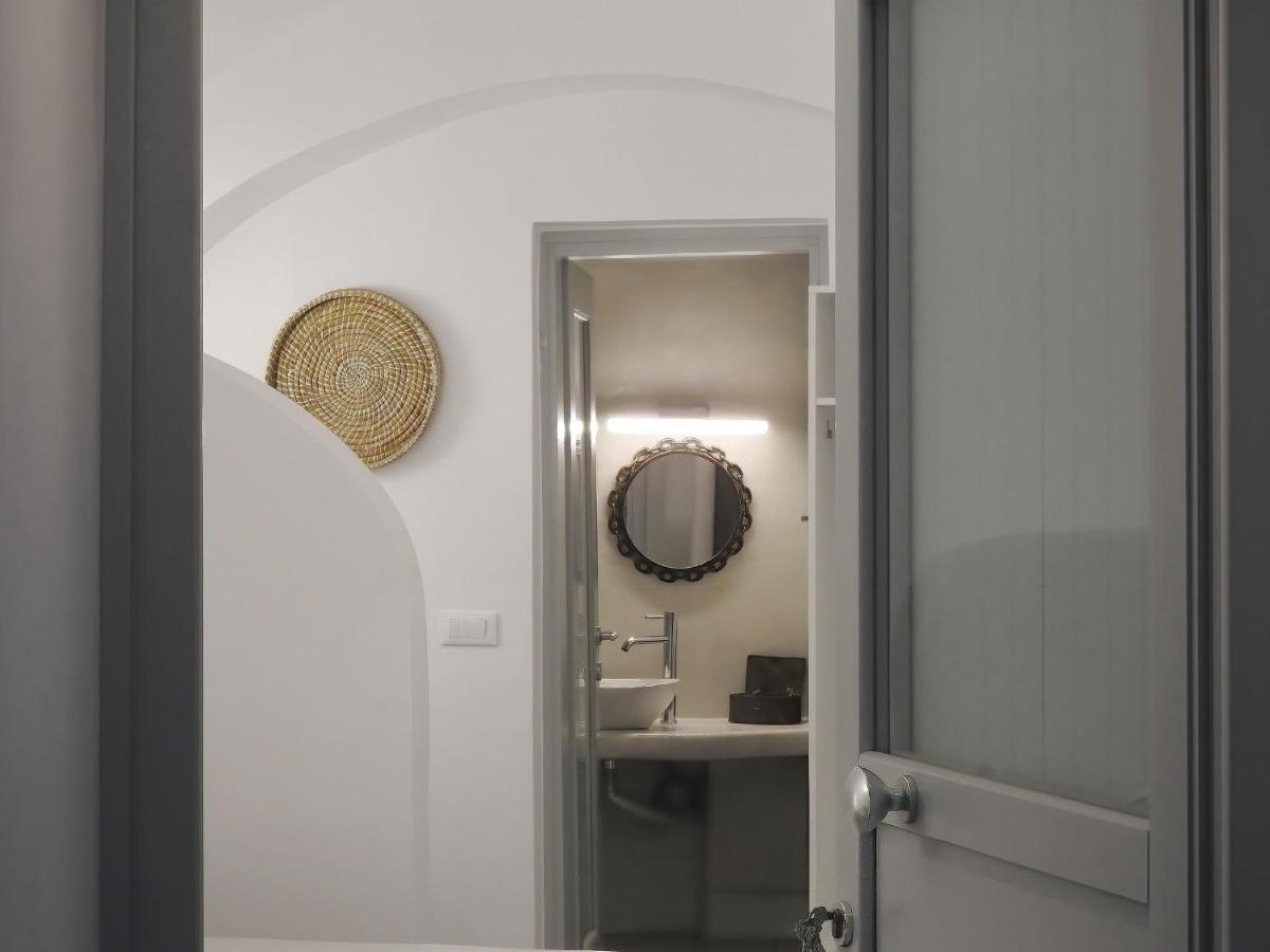 Golden Stone Santorini Suites Akrotírion Eksteriør billede