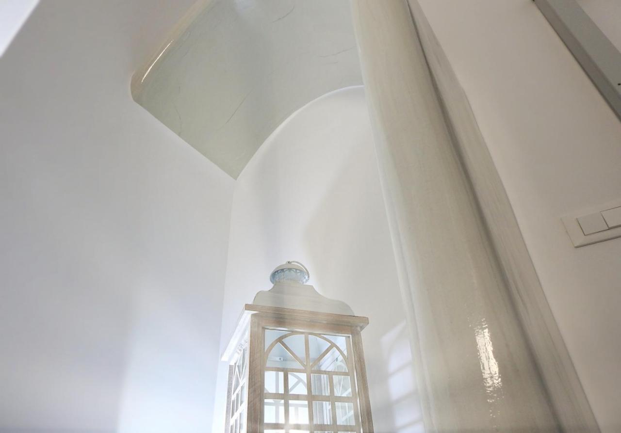 Golden Stone Santorini Suites Akrotírion Eksteriør billede