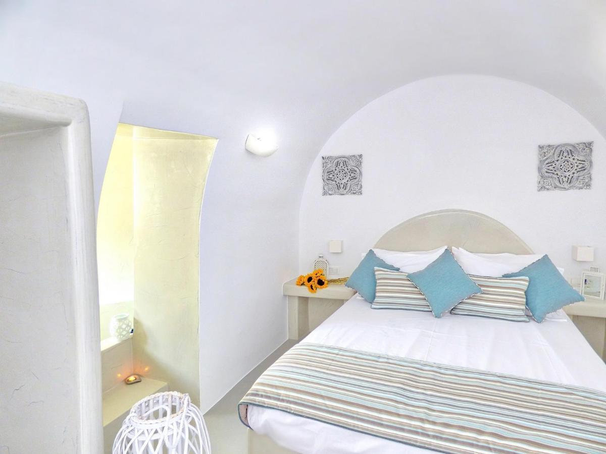 Golden Stone Santorini Suites Akrotírion Eksteriør billede