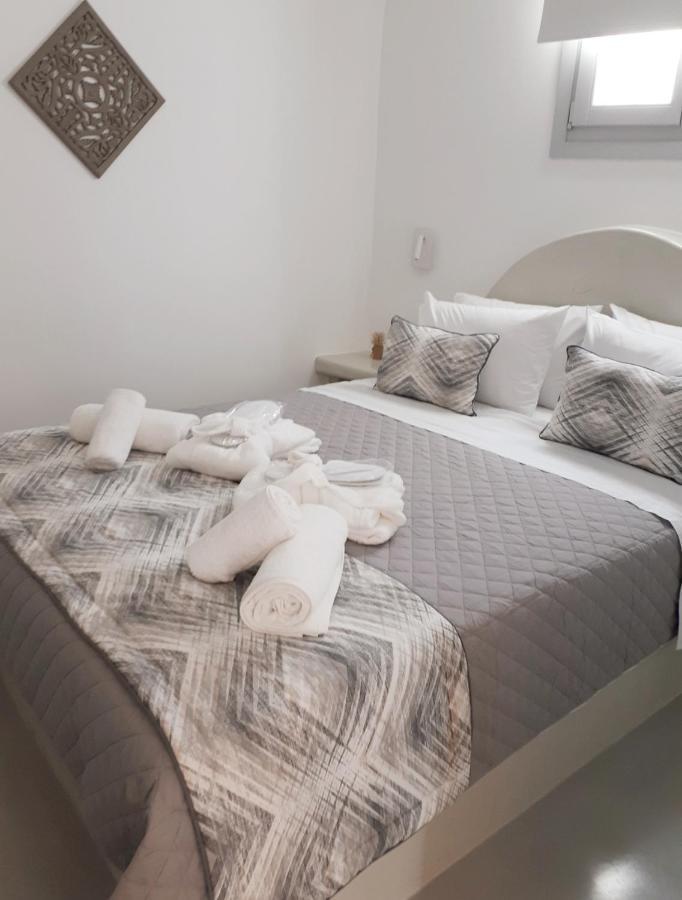 Golden Stone Santorini Suites Akrotírion Eksteriør billede