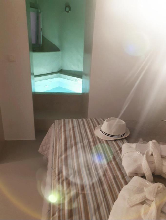 Golden Stone Santorini Suites Akrotírion Eksteriør billede